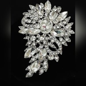 Elegant Silver Crystal Brooch J144